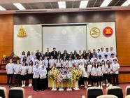 โครงการรับป้ายชื่อและเสื้อกาวน์นักศึกษาทัศนมาตรศาสตร์ ปีการศึกษา 2567